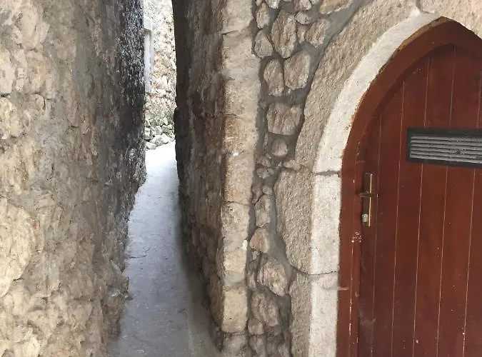 Romantic Stone House In Historic Center Of *